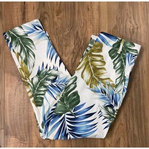 New With Tags- Women's Ovi pants Size : Small
